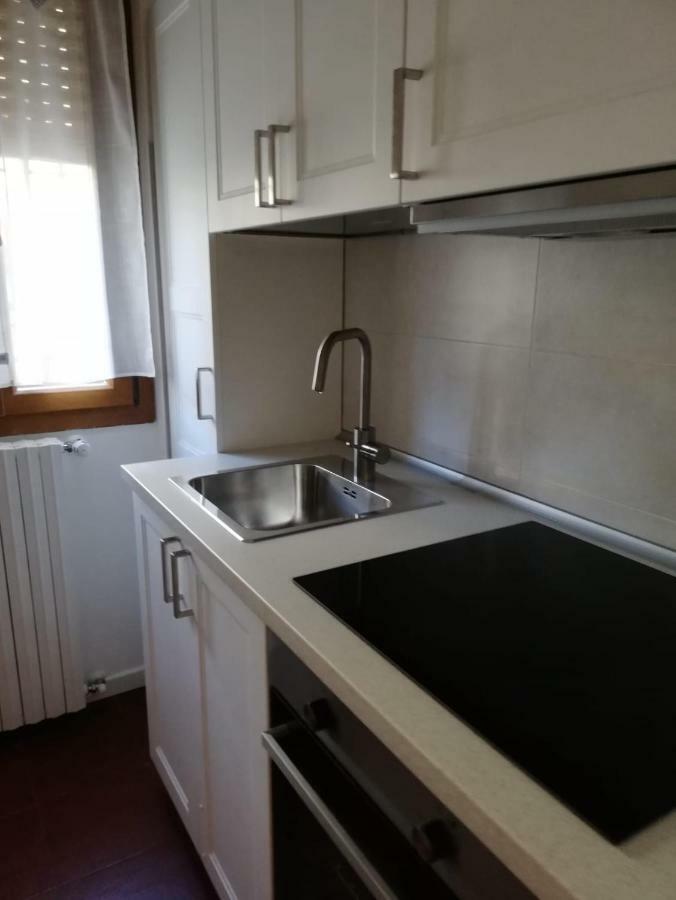 Апартаменти Davide & Mary Friendly House Новара Екстер'єр фото