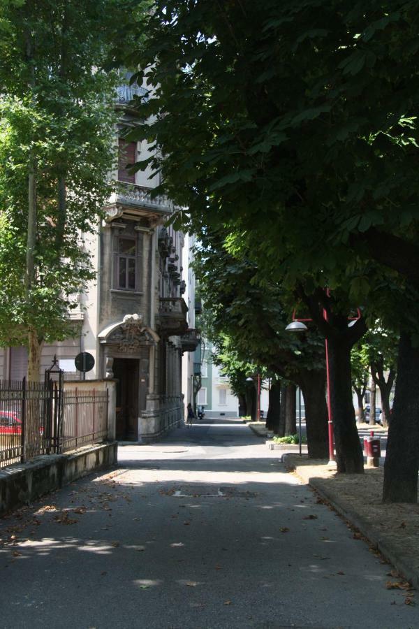 Апартаменти Davide & Mary Friendly House Новара Екстер'єр фото