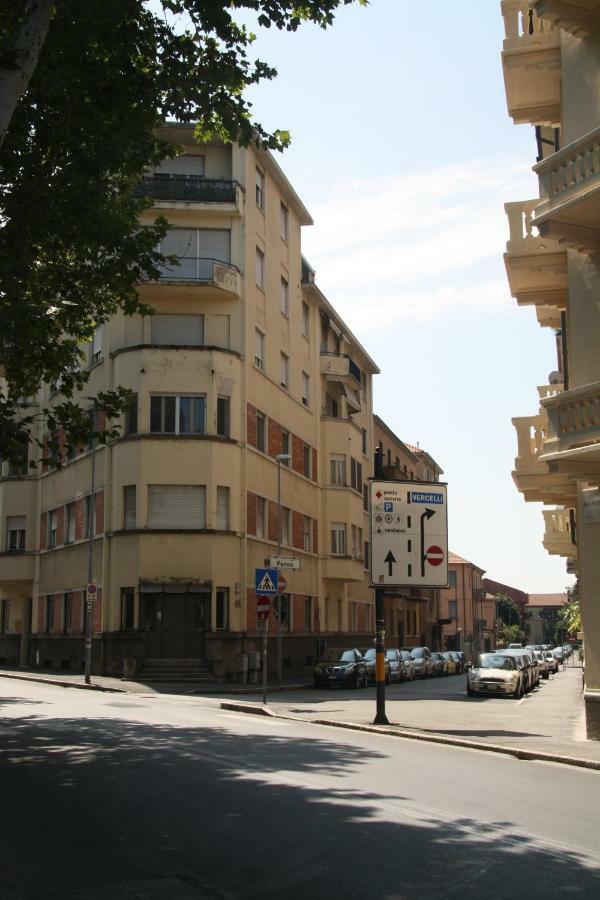 Апартаменти Davide & Mary Friendly House Новара Екстер'єр фото
